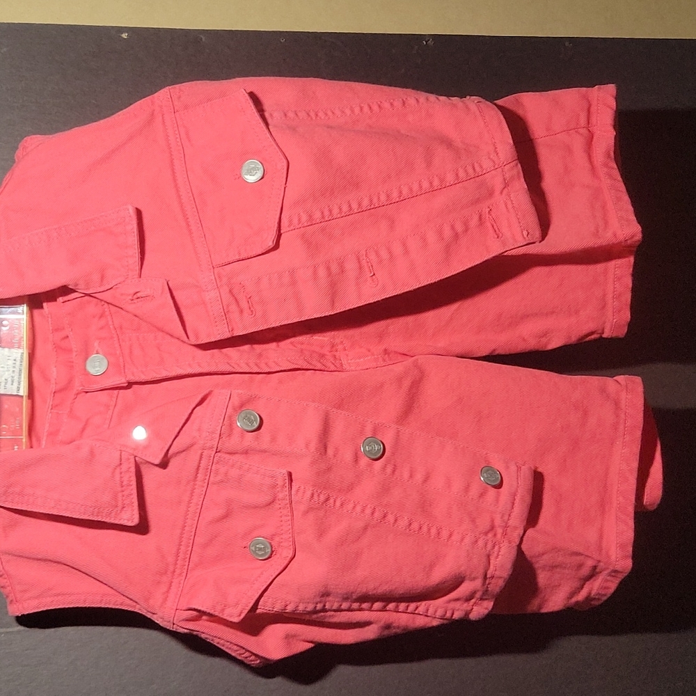 Bongo shorts with matching vest.  Junior size 5 long shorts and vest, dark coral